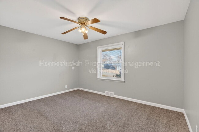 Building Photo - 1214 Forest Home Dr