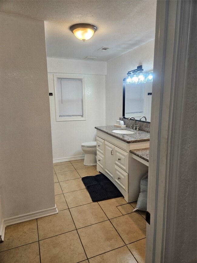 Building Photo - 812 Marlin St