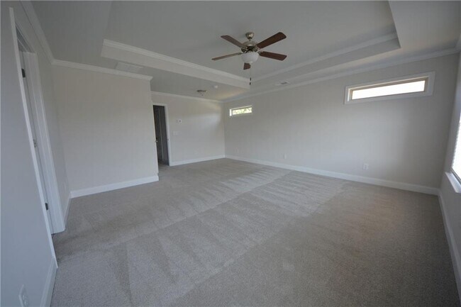 Building Photo - 547 Hellen Vly Dr
