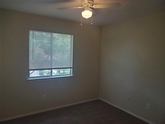 Building Photo - 14001 Cambourne Dr