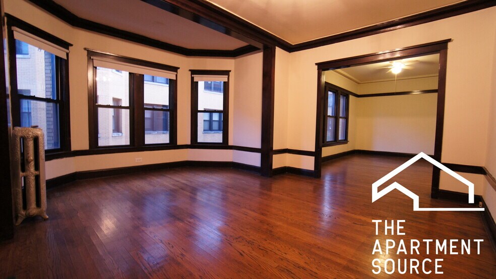 Building Photo - 2434 N Sawyer Ave