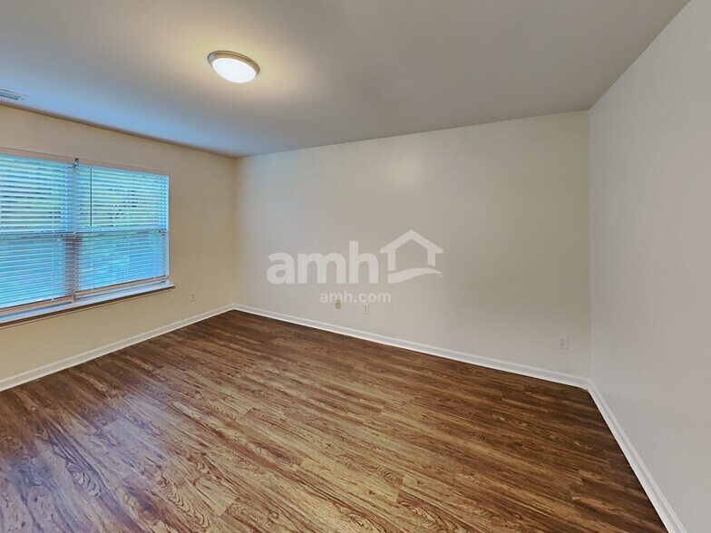 Building Photo - 343 Alcovy Way