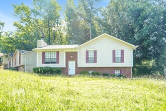 Building Photo - 2708 Laburnum Dr