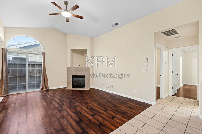 Building Photo - 1544 Emily Ct