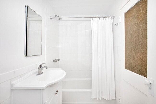 Building Photo - 100 Mercer St