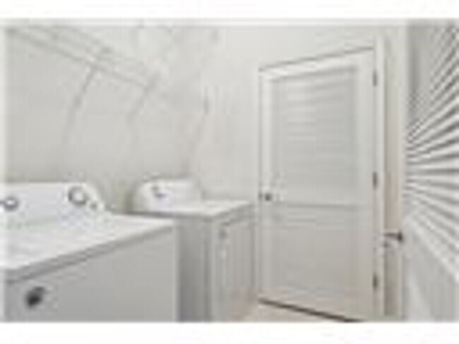 Building Photo - Call Ingrid Bayne at (757)873-6851