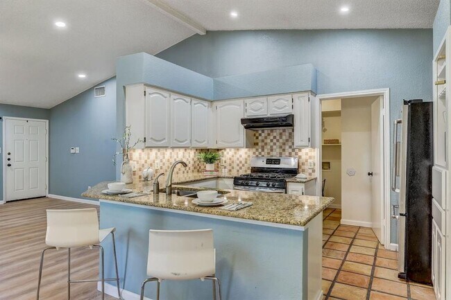 Building Photo - 13006 Moorcroft Ln