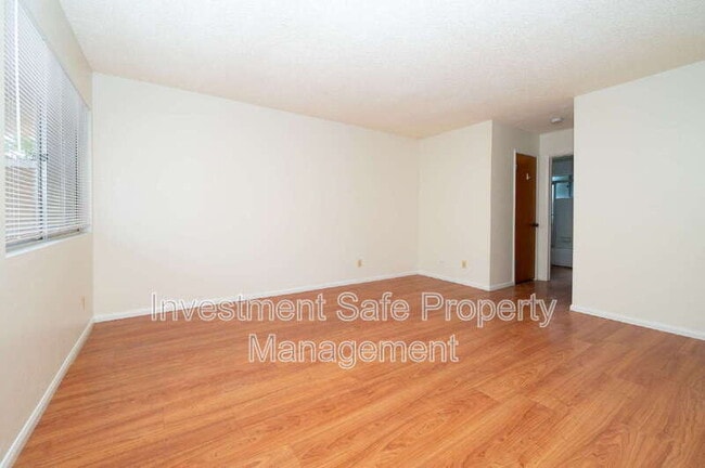 Building Photo - 226 G. St.