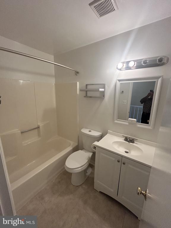 Building Photo - 9536 Melrose Square Way