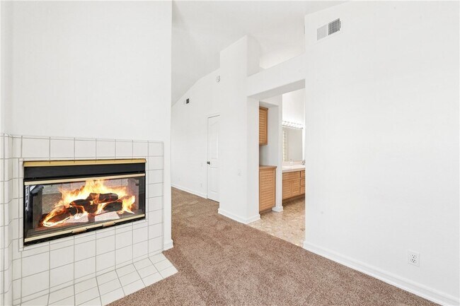 Building Photo - 5824 Spinnaker Bay Dr