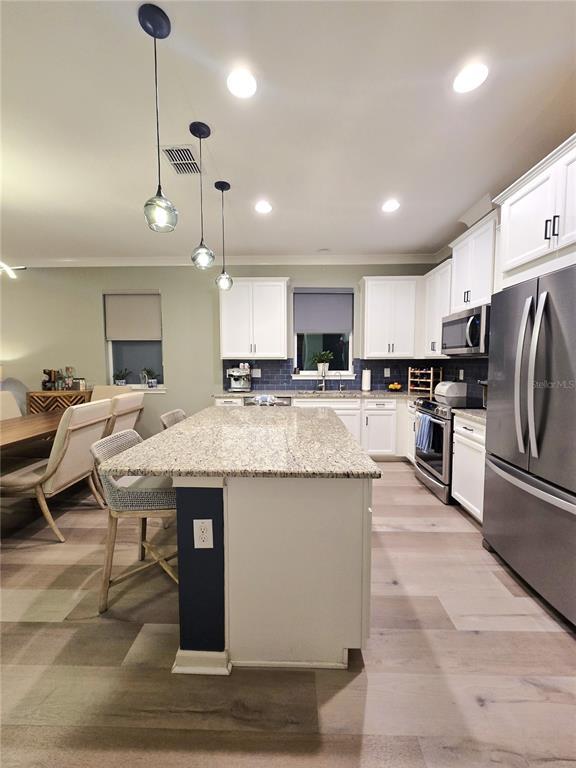 Building Photo - 10635 Planer Picket Dr