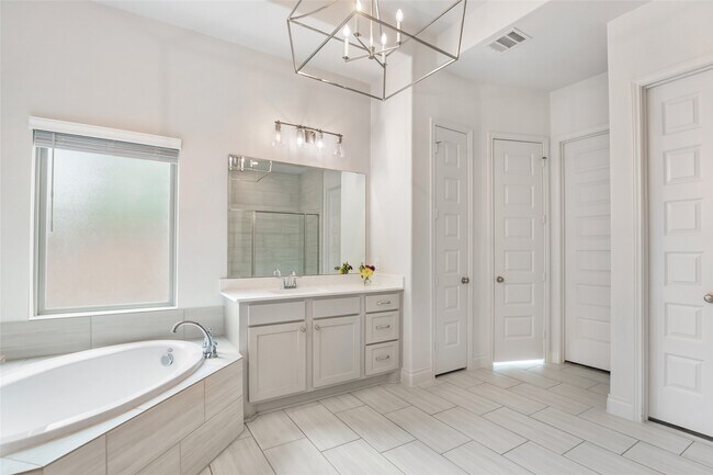 Building Photo - 12310 May Pop Path