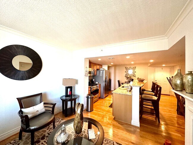 Building Photo - Fully Furnished Luxurious 2 Bedroom Condo ...