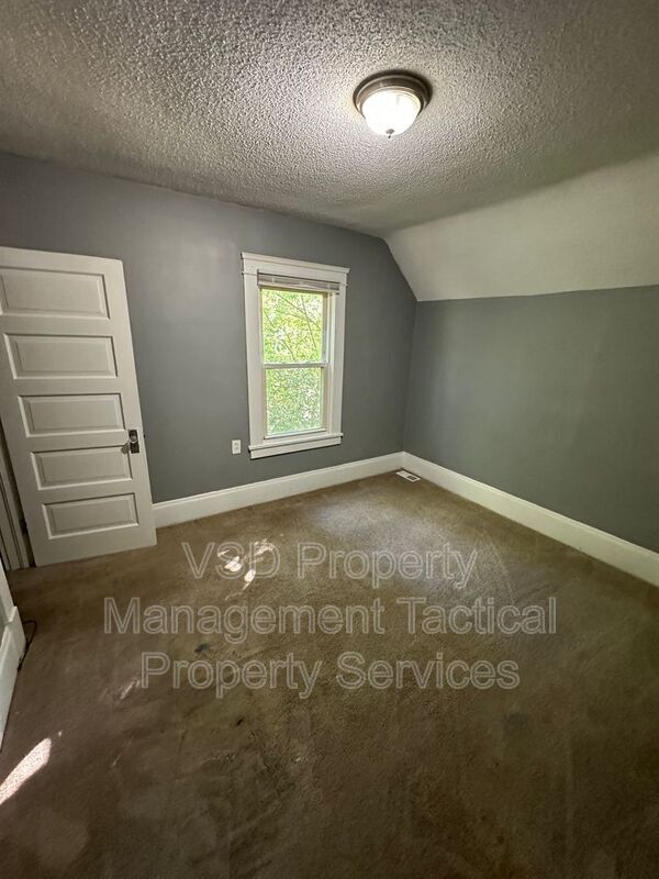 Building Photo - 3901 W 36th St