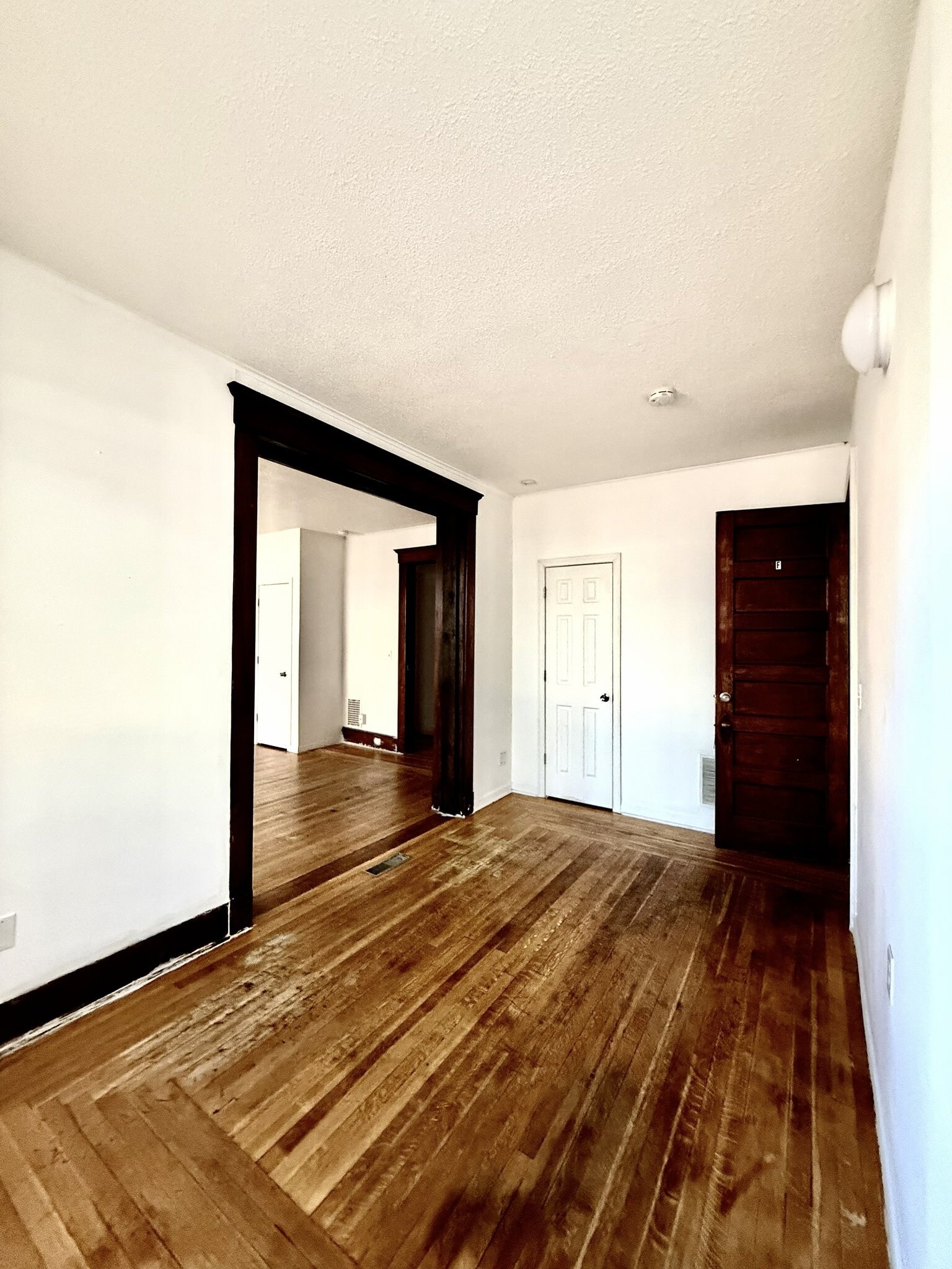 Building Photo - 322 Edgewood Ave
