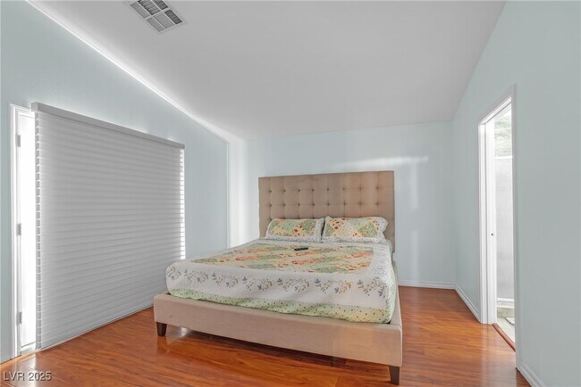 Building Photo - 8805 W Pine Pitch Dr