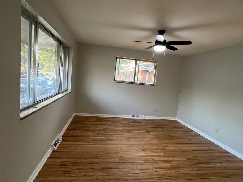 Building Photo - 1129 Gard Pl