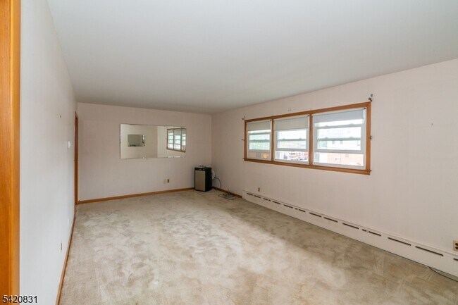 Building Photo - 300 Mitchell Ave