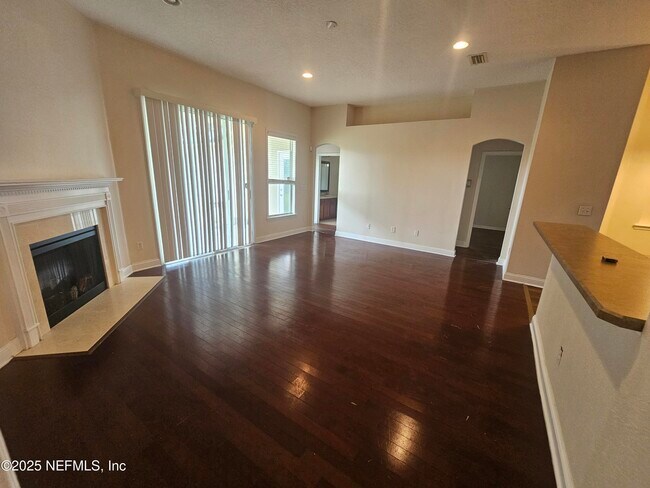 Building Photo - 11212 Belmont Oaks Dr