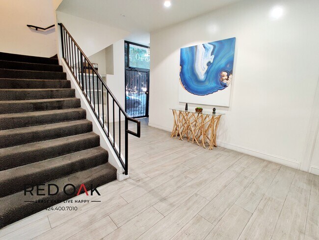 Building Photo - 3540 Fletcher Dr
