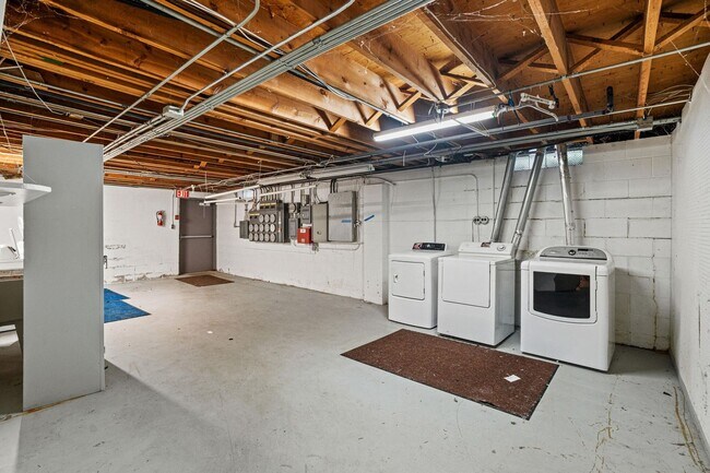 Building Photo - 935-937 N 37th St.