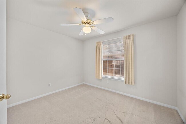 Building Photo - 10133 Cassandra Dr