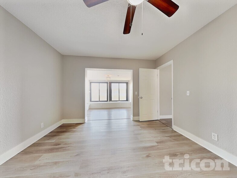 Building Photo - 3856 Lake Joyce Dr