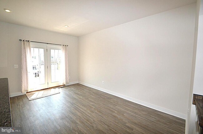 Building Photo - 11328 Willow Green Cir