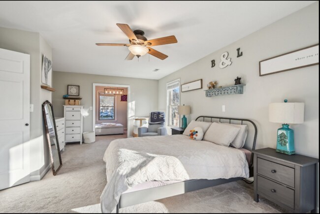 Building Photo - 4922 Lerch Dr