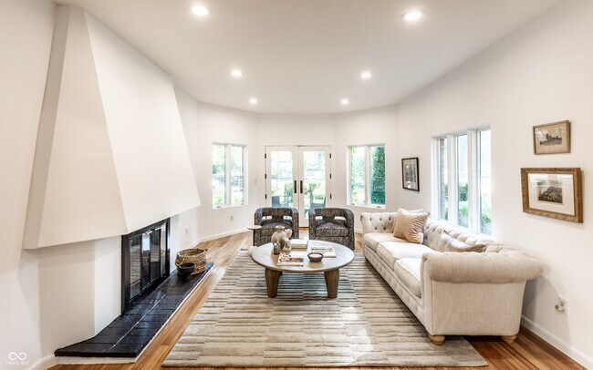 Building Photo - 5758 Wildwood Ave