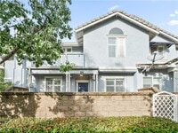 Building Photo - 24 Breakers Ln
