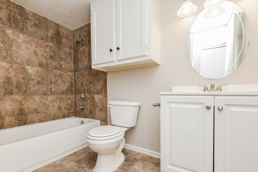 Building Photo - 6317 Sunset Rd