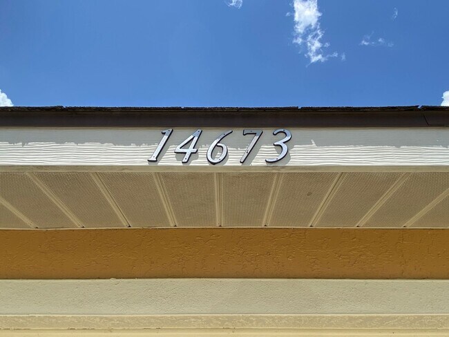 Building Photo - Desirable SW Rainbow Park Neighborhood 3/2...