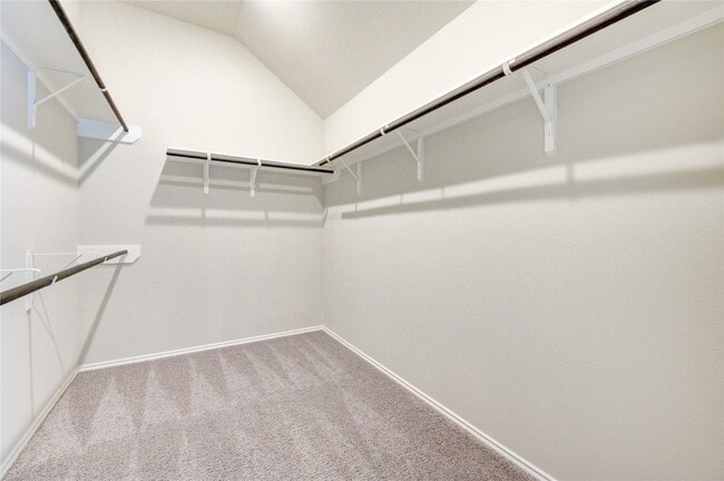 Building Photo - 4727 Crest Hill Dr