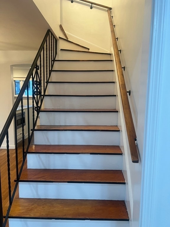 Building Photo - 80 Pine St