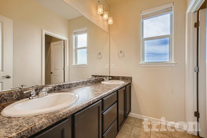 Building Photo - 9516 Juniper Way