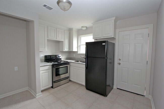 Building Photo - 29194