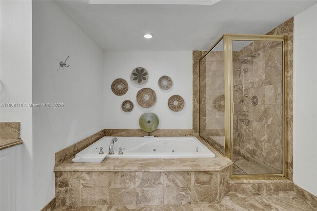 Building Photo - 9559 Collins Ave