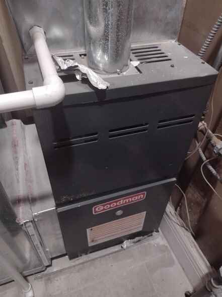 Building Photo - 48 W 21st St