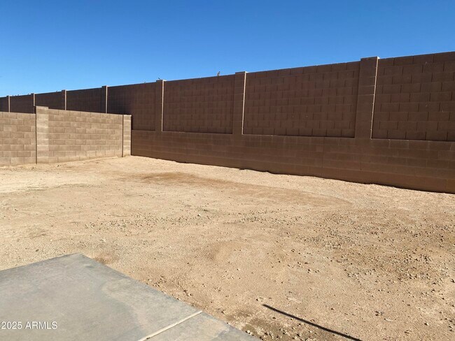 Building Photo - 25032 W Dove Gap