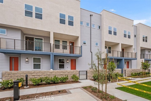 Building Photo - 1637 W Lincoln Ave