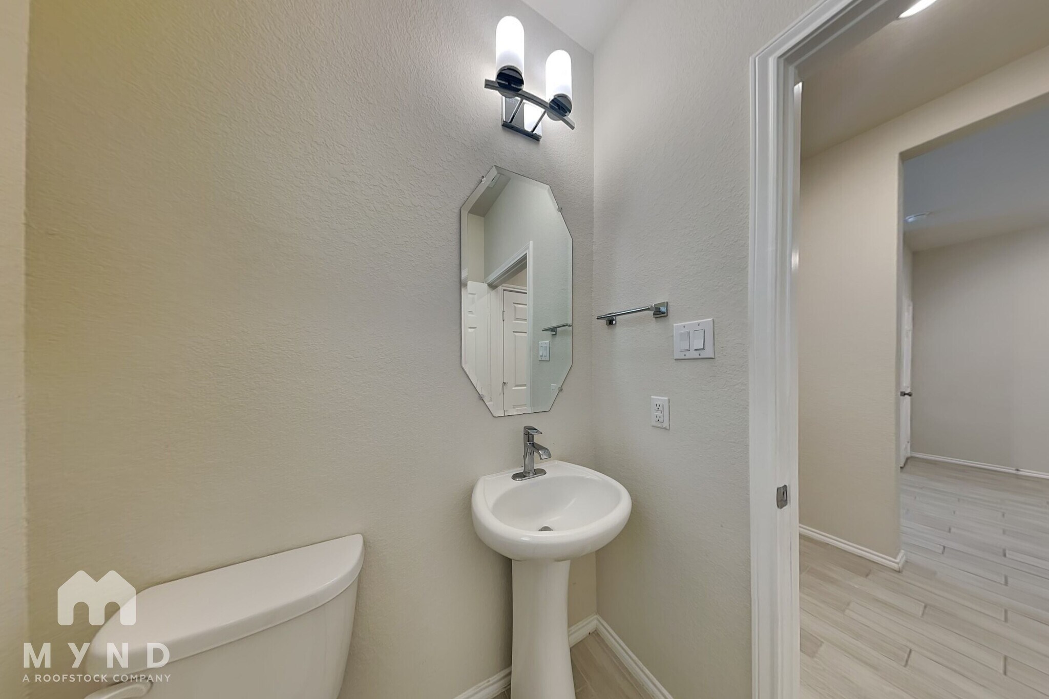 Building Photo - 3112 Founders Rock Dr