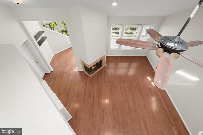 Building Photo - 7758 Mayfair Cir