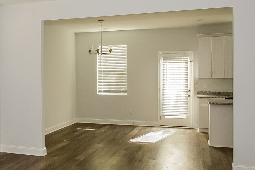 Building Photo - 519 Granby Cir