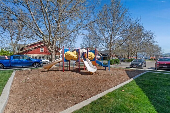 Building Photo - 9825 W Rosecroft Ct
