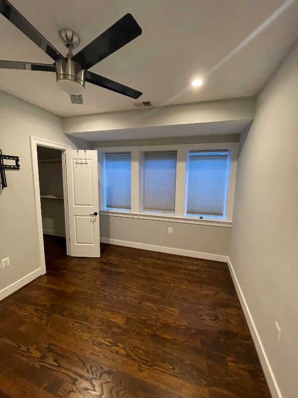 Building Photo - 761 Kenyon St NW