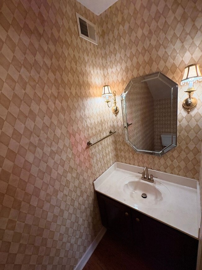 Building Photo - One Of Kind Home In Woodchase Subdivision! Over 3400 Sq Ft! Must have owner's approval on pets, f...