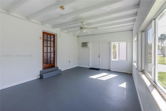 Building Photo - 326 SE 3rd Terrace