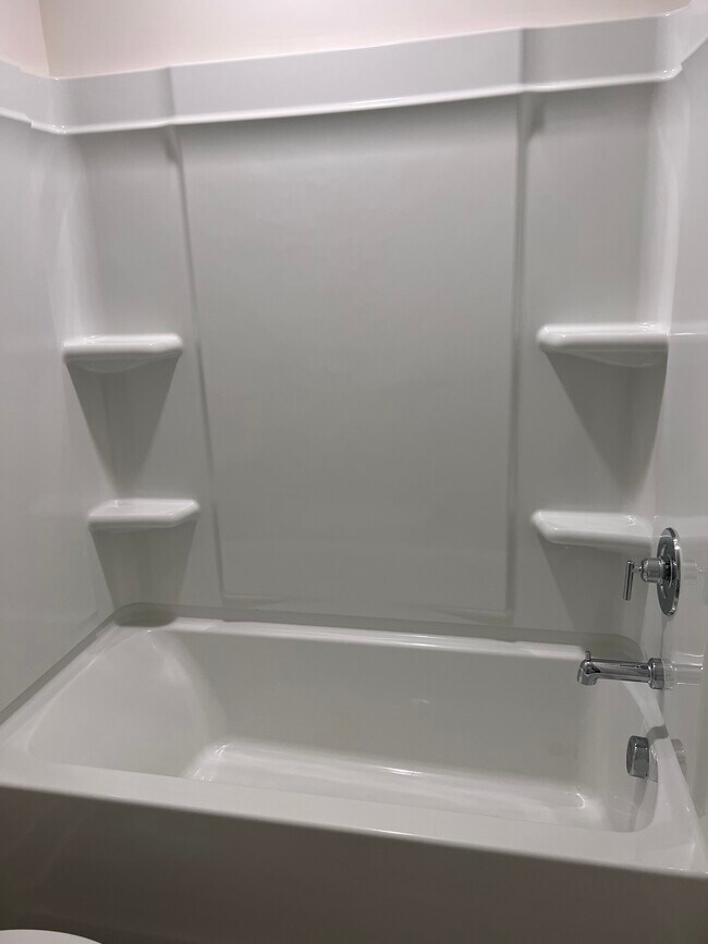 Building Photo - 6444 Scudders Dr