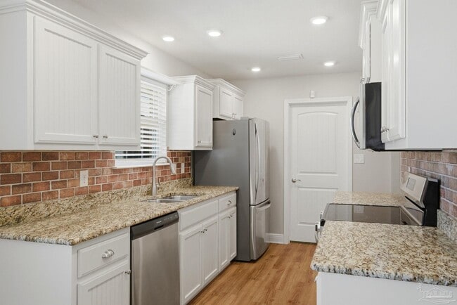 Building Photo - 12264 Pinfish Rd